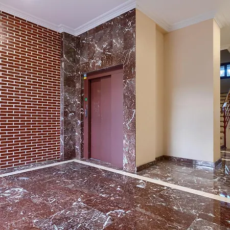 Atico Con 2 Terrazas De 25 M Cada דירה *