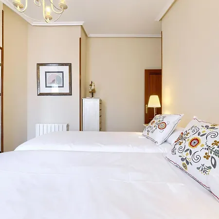 Atico Con 2 Terrazas De 25 M Cada דירה Gorliz