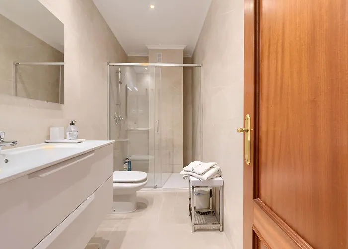 Apartment Atico Con 2 Terrazas De 25 M Cada *