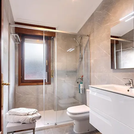 Apartment Atico Con 2 Terrazas De 25 M Cada *