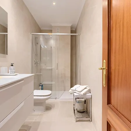 Apartment Atico Con 2 Terrazas De 25 M Cada *